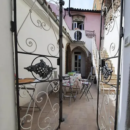 Bed & Breakfast Noctua